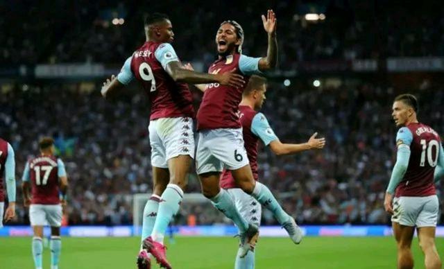 埃芬博格：我相信诺伊尔会续约，他会把更多机会让给乌尔比希（埃芬博格：看好诺伊尔续约，并将更多出场机会留给乌尔比希）