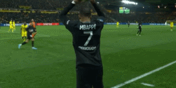 圣诞礼物，此前因膝盖伤势缺阵近四个月的哈弗茨恢复集体训练（圣诞惊喜：哈弗茨因膝伤缺席近四月后重返合练）